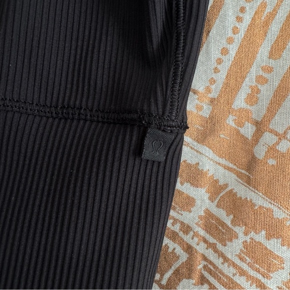 Lululemon Power Pivot Ribbed in Black size 6 - Picture 8 of 8